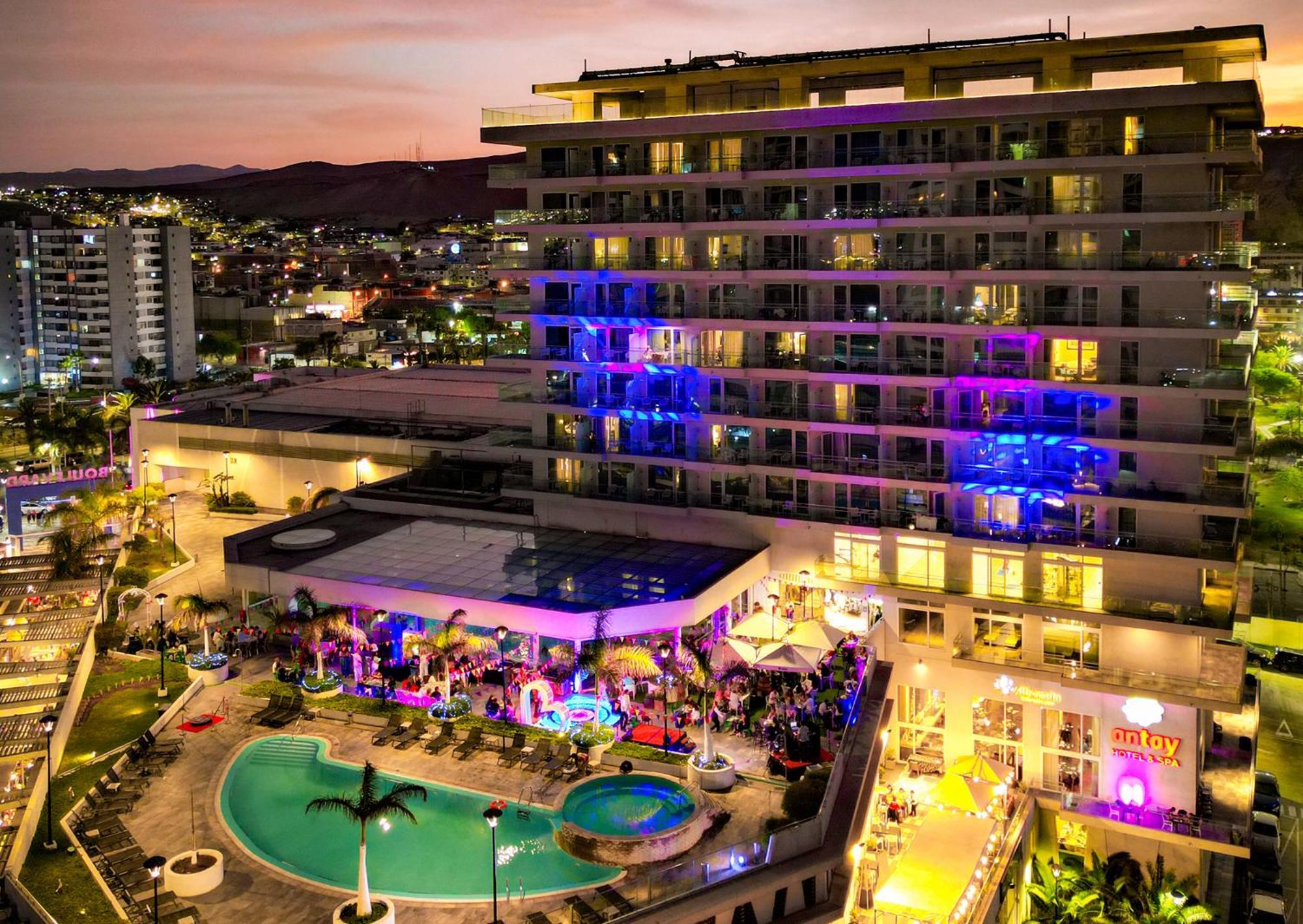 Antay Hotel & Spa Arica Esterno foto The Standard Hollywood at night