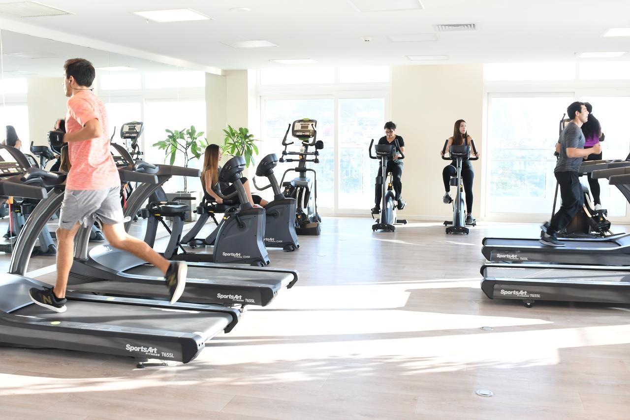 Antay Hotel & Spa Arica Esterno foto A gym in Japan